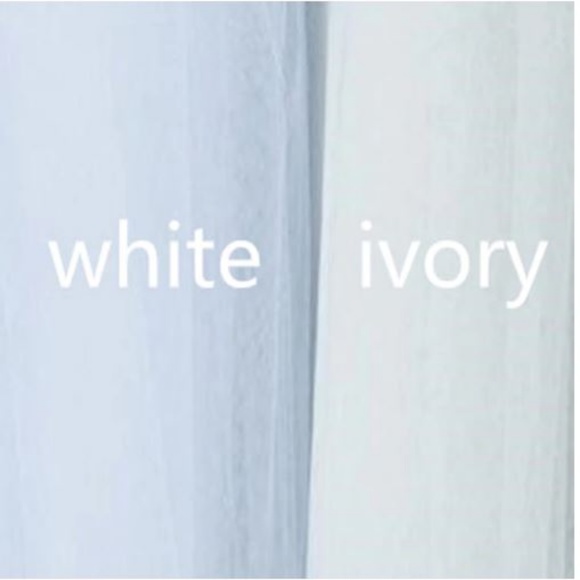 Wedding Veil Lace Edge Bridal Veil with Comb - Picture 3 of 4